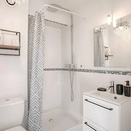 Apartment Confortable A 300 M De La Avec Parking Prive - Fr-1-788-45 Varaville