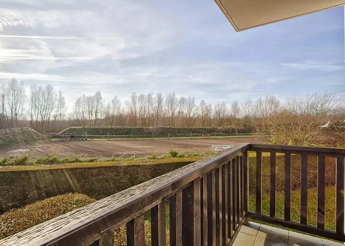 Confortable A 300 M De La Avec Parking Prive - Fr-1-788-45 Apartment Varaville